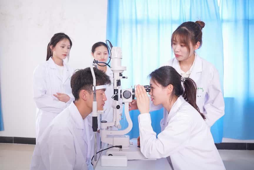 眼视光技术（实训室1）