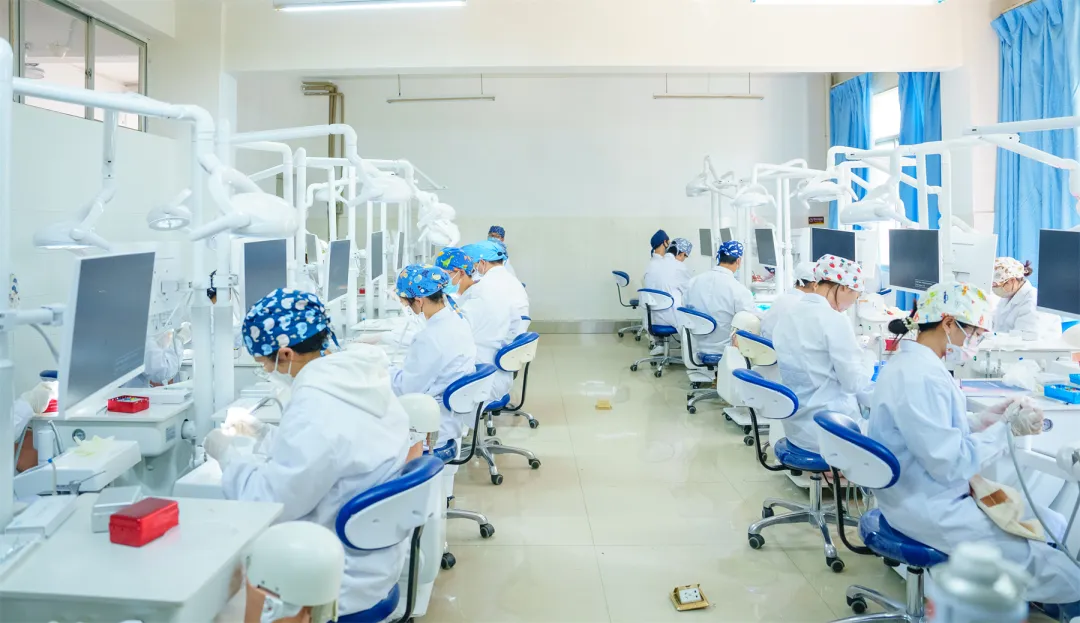 口腔医学技术（口腔教学头模实验室）